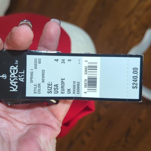 Red Crepe Double-Breasted Peplum Blazer Covered Buttons Satin Lapels NWT Sz 4 - Picture 5 of 11